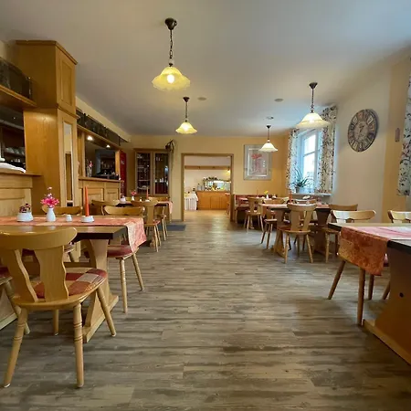 & Restaurant Landgasthaus Zander