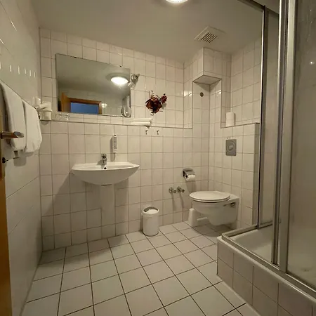 & Restaurant Landgasthaus Zander 3* בלאנקנבורג