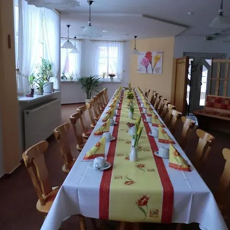& Restaurant Landgasthaus Zander מלון